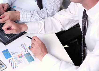 4 Ways to Judge the Efficiency of Financial Brokers