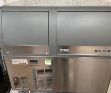 Things to Consider Before Buying Commercial Ice Machines