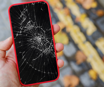 Reasons Why Do You Need To Hire Professionals For iPhone Screen Repair In Auckland