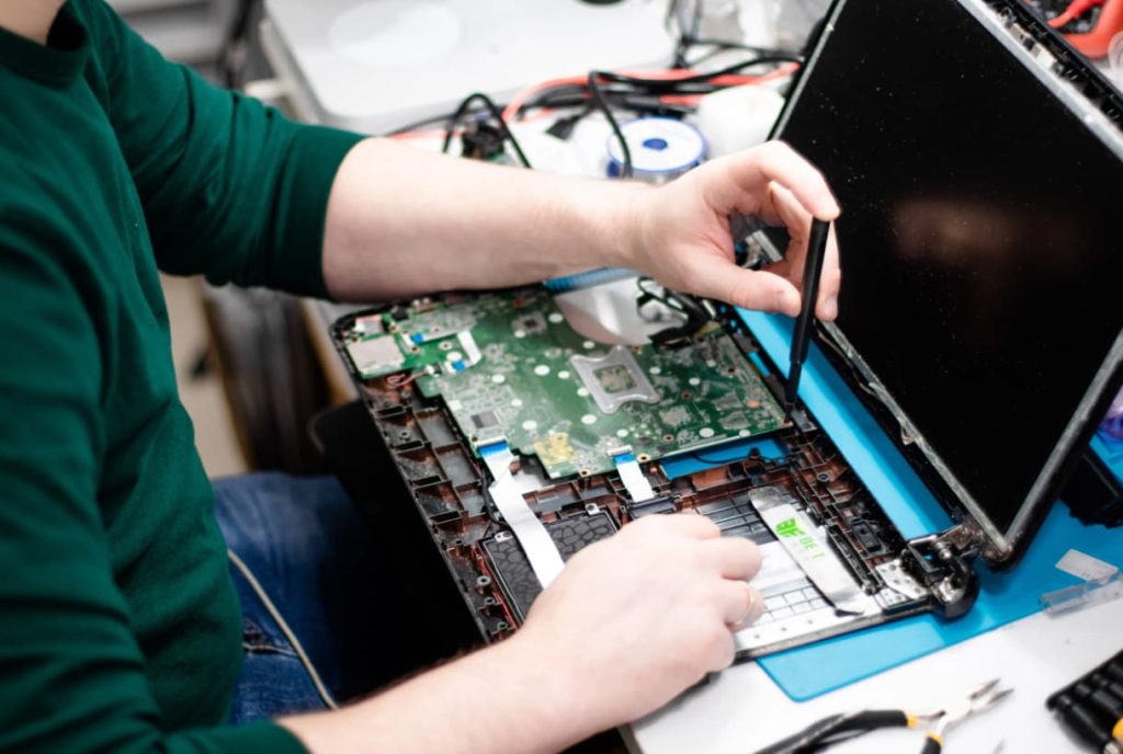 MacBook repairs in Toronto