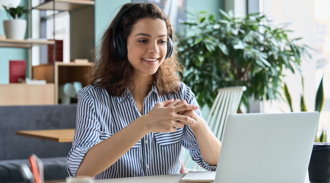 How Hiring Virtual Assistants In The UK Boosts Collaboration