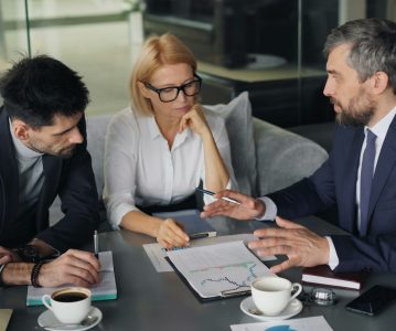 Why Every Small Business Needs a Coach (and a Mentor Who’s Been There)